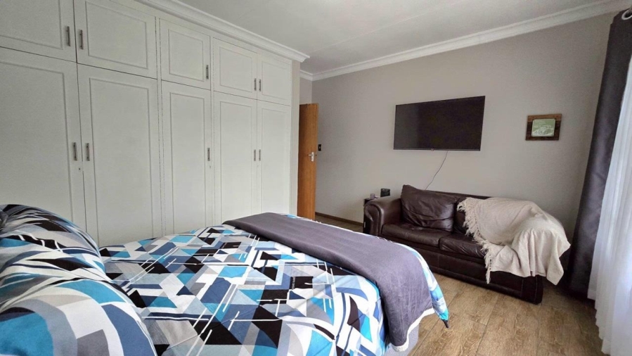 3 Bedroom Property for Sale in Brackenhurst Gauteng