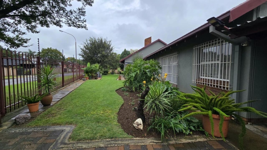 3 Bedroom Property for Sale in Brackenhurst Gauteng