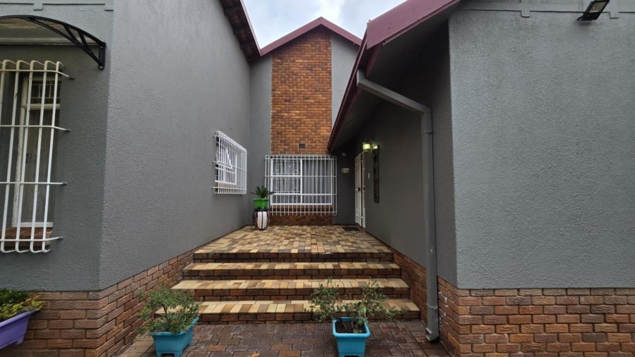 3 Bedroom Property for Sale in Brackenhurst Gauteng