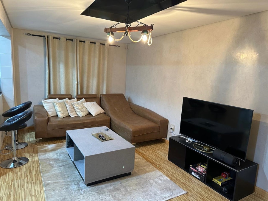 To Let 1 Bedroom Property for Rent in Northcliff Gauteng