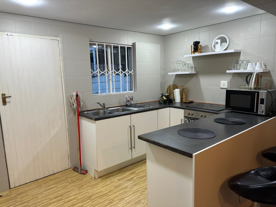 To Let 1 Bedroom Property for Rent in Northcliff Gauteng