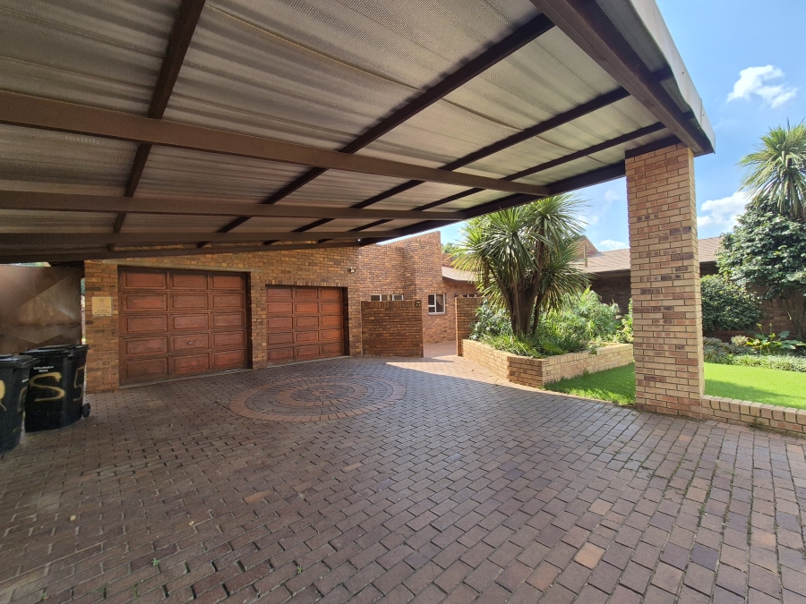 4 Bedroom Property for Sale in Presidents Dam Gauteng