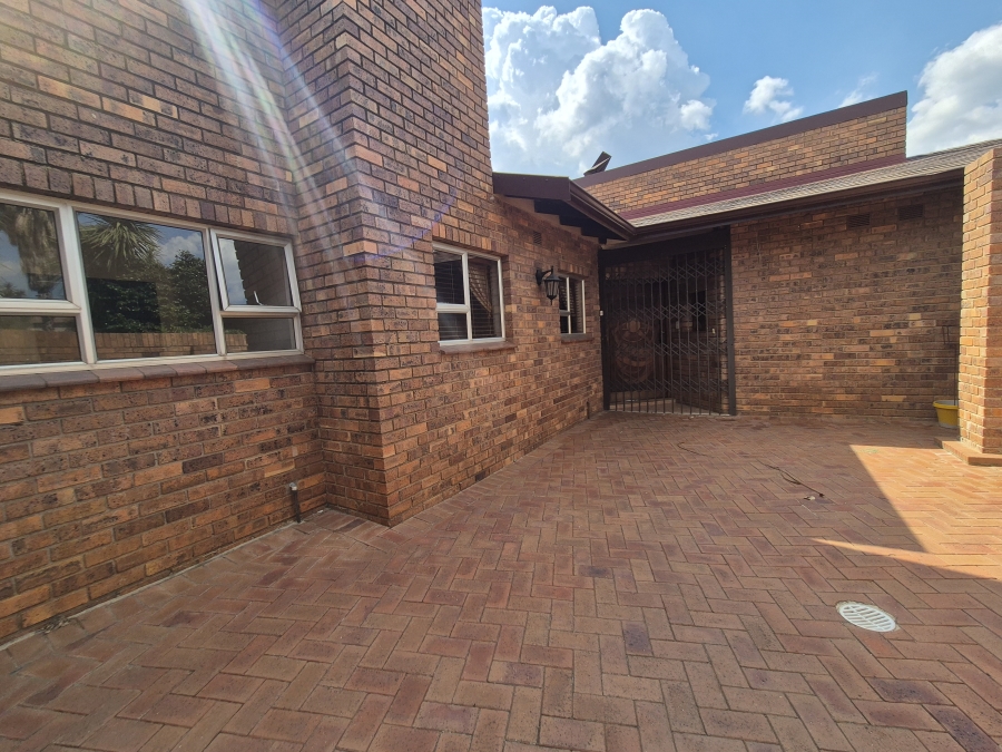 4 Bedroom Property for Sale in Presidents Dam Gauteng