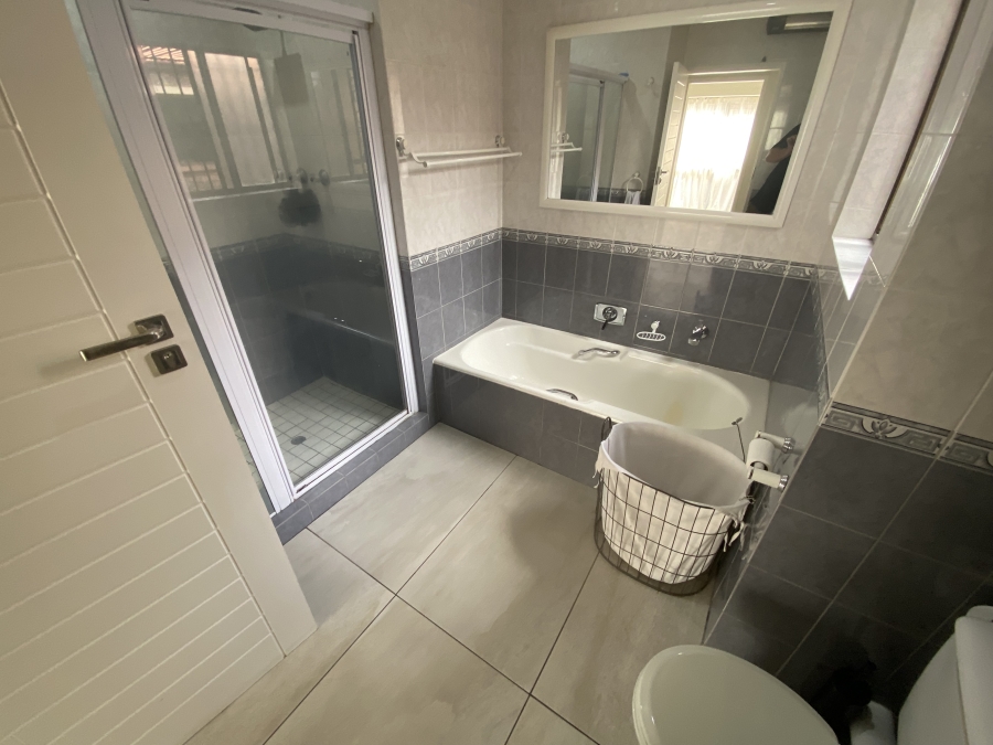 3 Bedroom Property for Sale in Fourways Gauteng