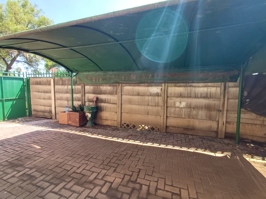 2 Bedroom Property for Sale in Peacehaven Gauteng