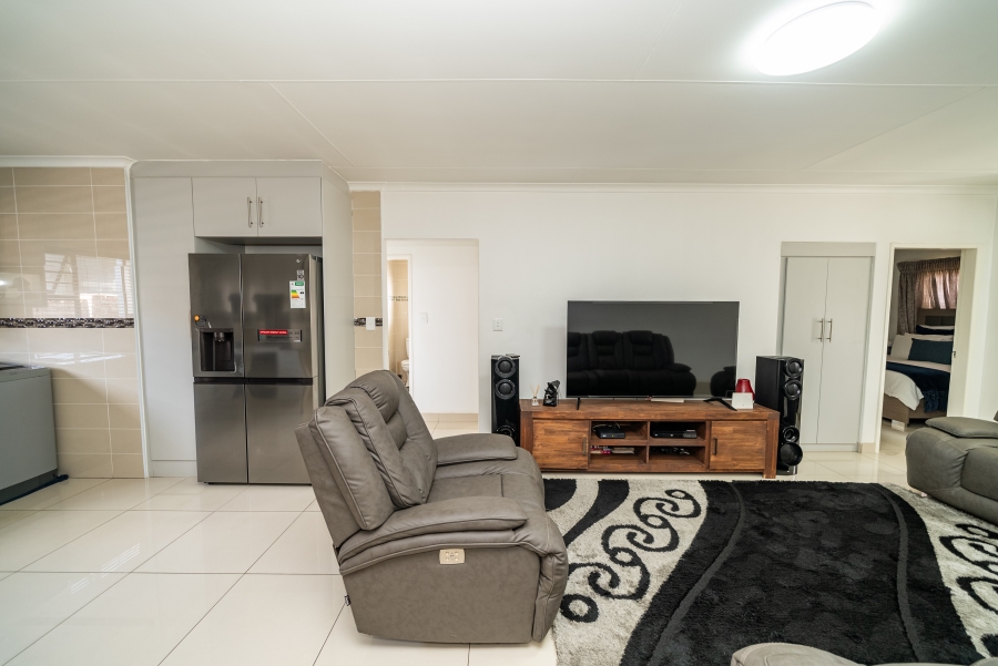 3 Bedroom Property for Sale in Parkrand Gauteng