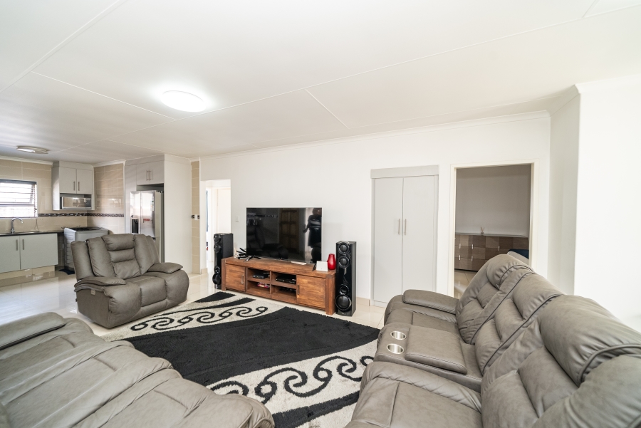 3 Bedroom Property for Sale in Parkrand Gauteng