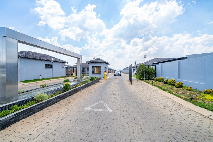 3 Bedroom Property for Sale in Parkrand Gauteng