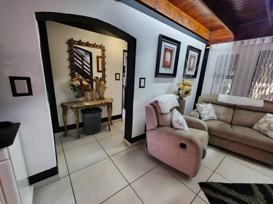 3 Bedroom Property for Sale in Eveleigh Gauteng