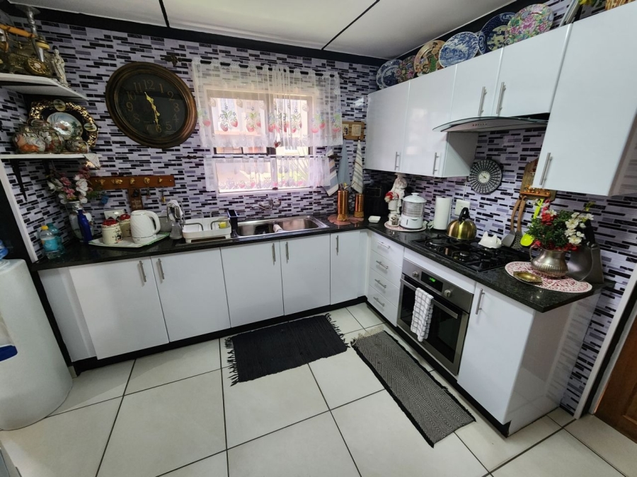 3 Bedroom Property for Sale in Eveleigh Gauteng