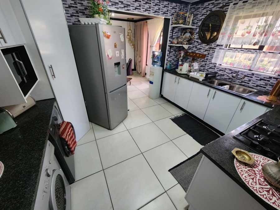 3 Bedroom Property for Sale in Eveleigh Gauteng