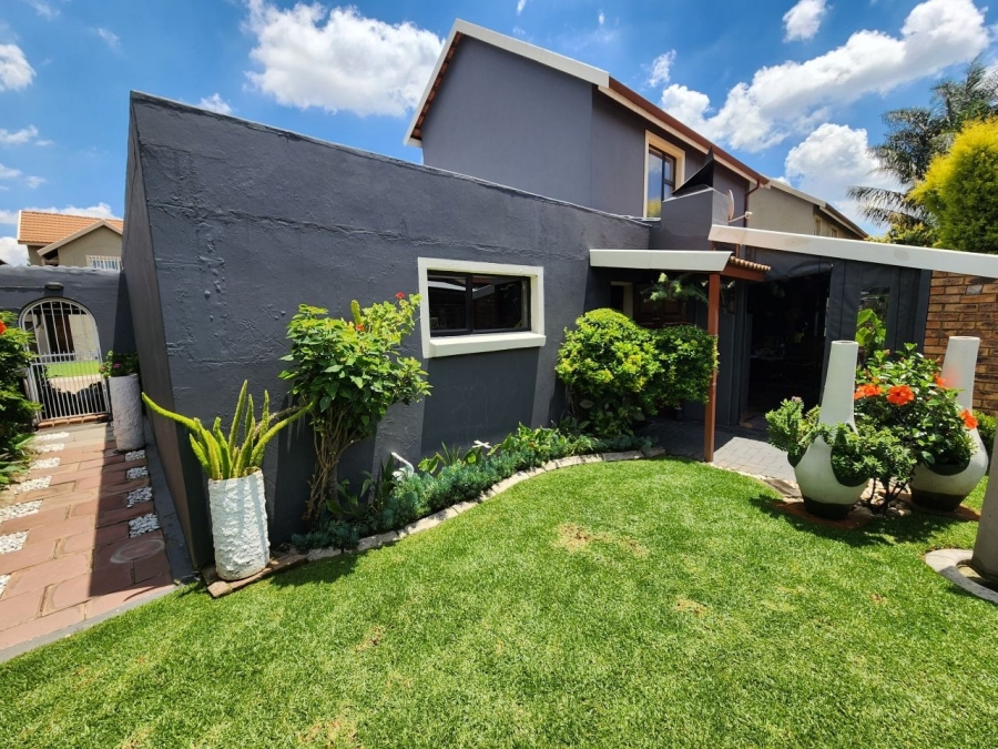 3 Bedroom Property for Sale in Eveleigh Gauteng