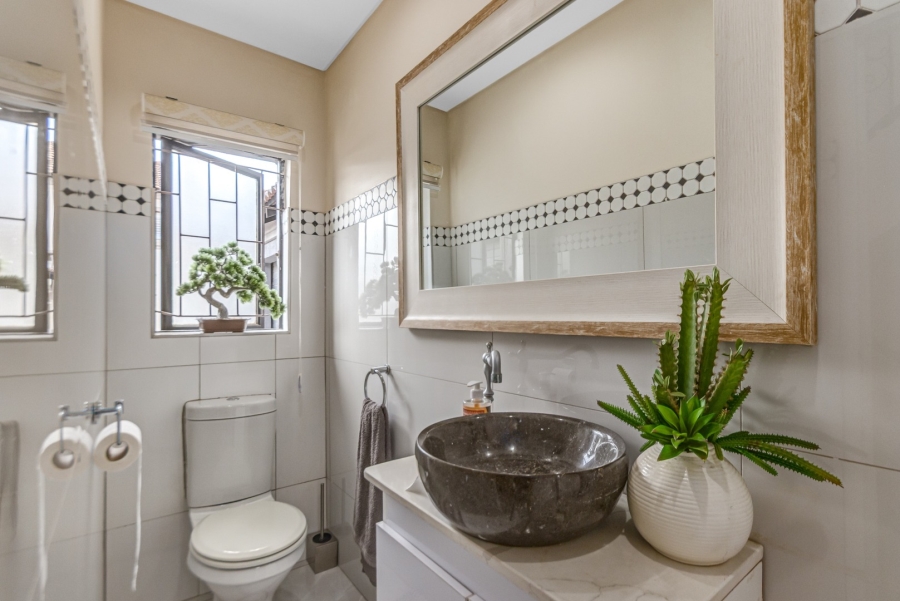 4 Bedroom Property for Sale in Cedar Lakes Gauteng