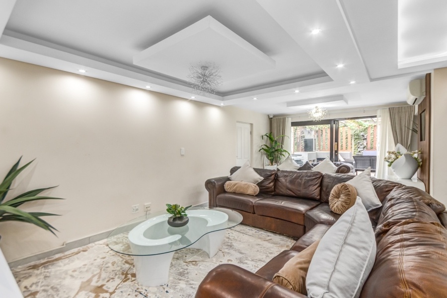 4 Bedroom Property for Sale in Cedar Lakes Gauteng