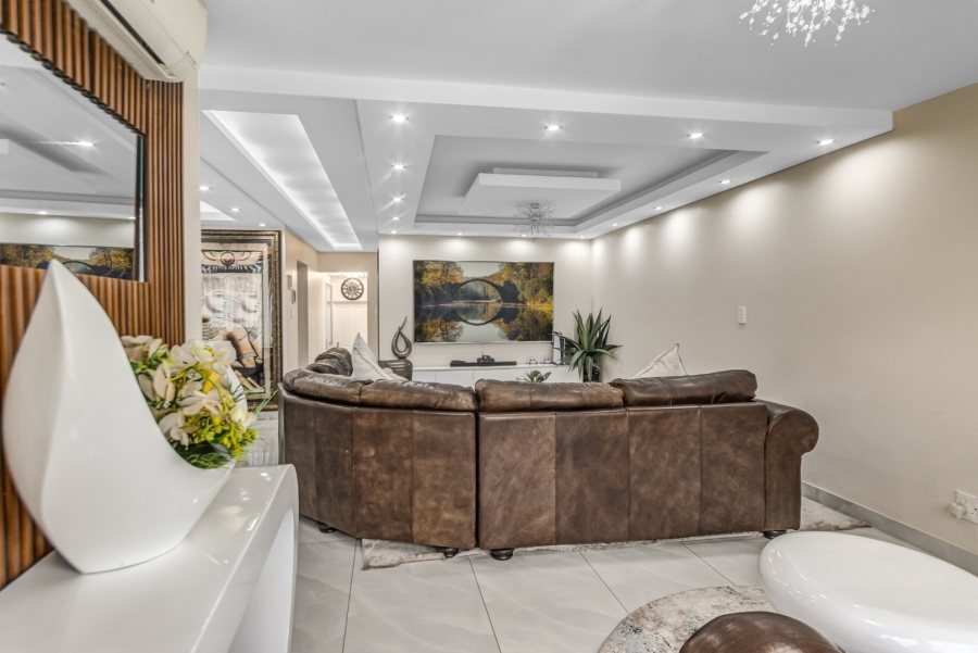 4 Bedroom Property for Sale in Cedar Lakes Gauteng