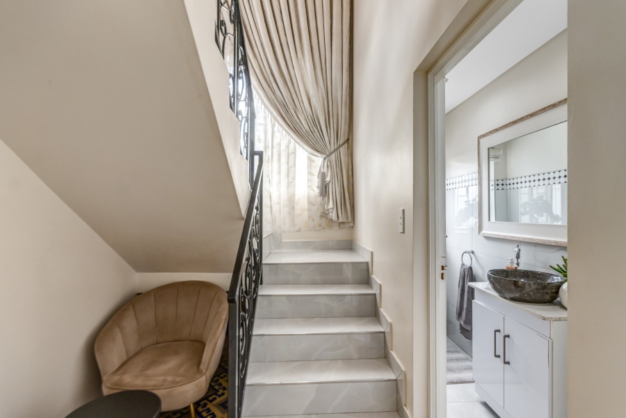 4 Bedroom Property for Sale in Cedar Lakes Gauteng