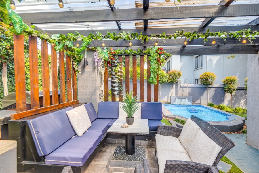 4 Bedroom Property for Sale in Cedar Lakes Gauteng