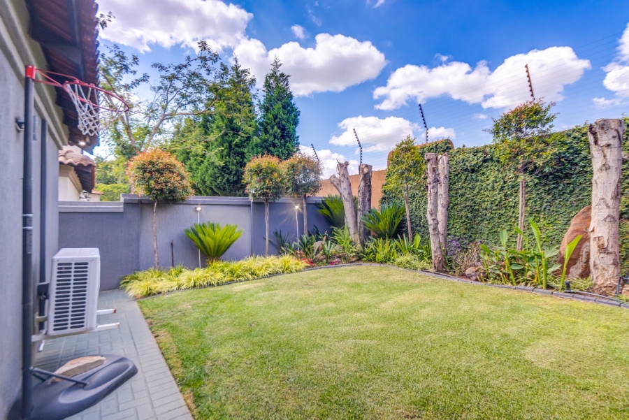 4 Bedroom Property for Sale in Cedar Lakes Gauteng