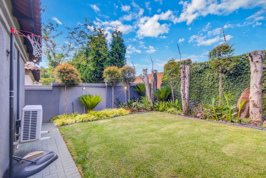 4 Bedroom Property for Sale in Cedar Lakes Gauteng