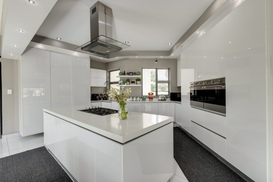 5 Bedroom Property for Sale in Lanseria Gauteng