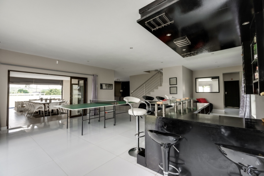 5 Bedroom Property for Sale in Lanseria Gauteng