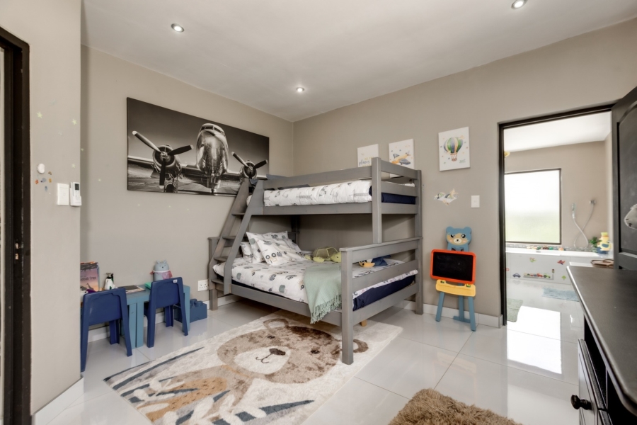 5 Bedroom Property for Sale in Lanseria Gauteng