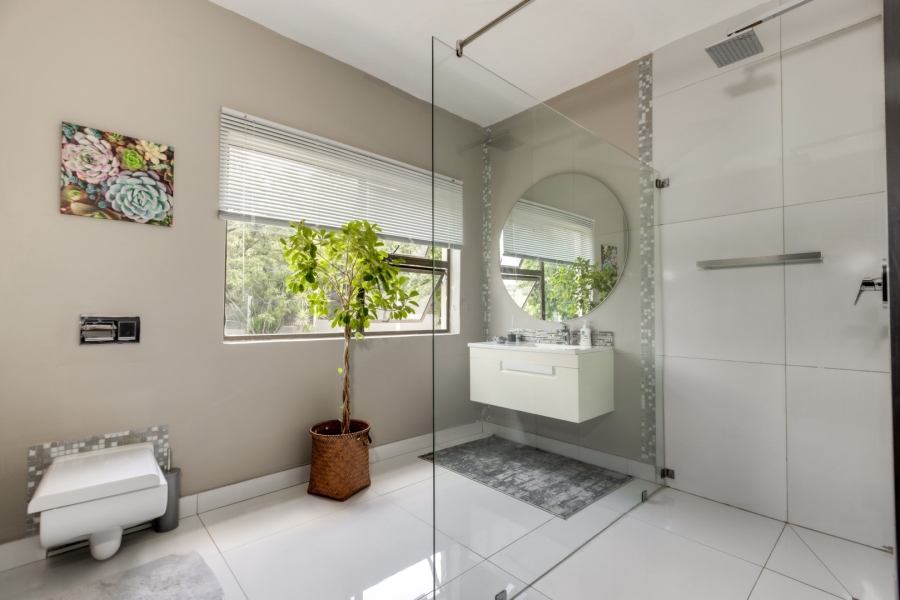 5 Bedroom Property for Sale in Lanseria Gauteng