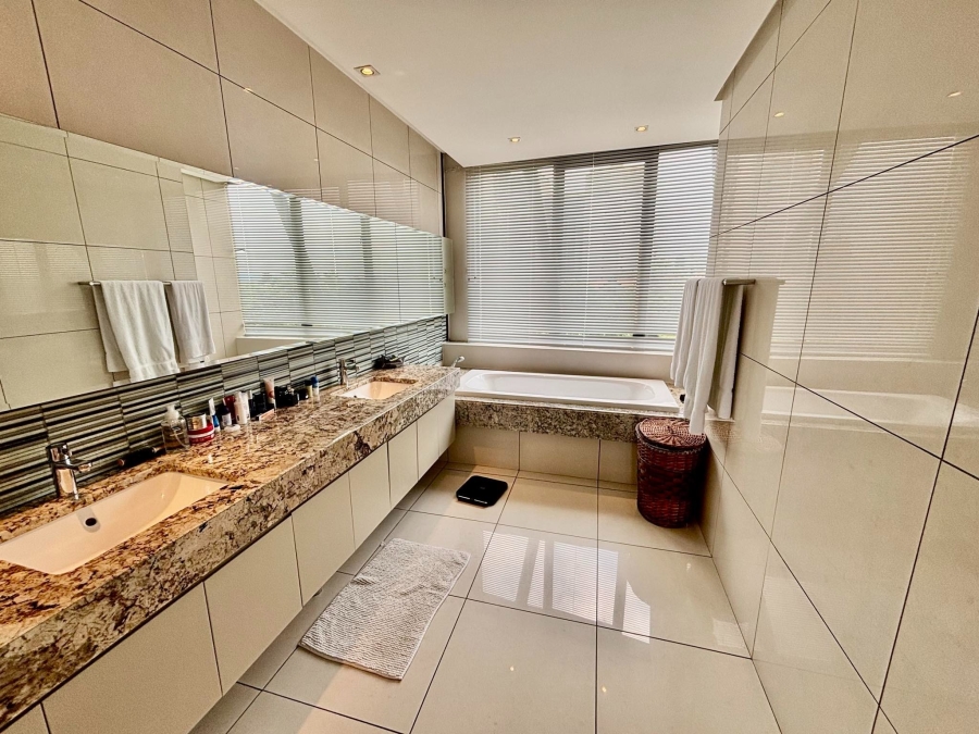 To Let 2 Bedroom Property for Rent in Morningside Gauteng