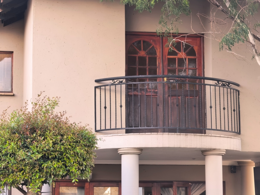 4 Bedroom Property for Sale in Sonneveld Gauteng