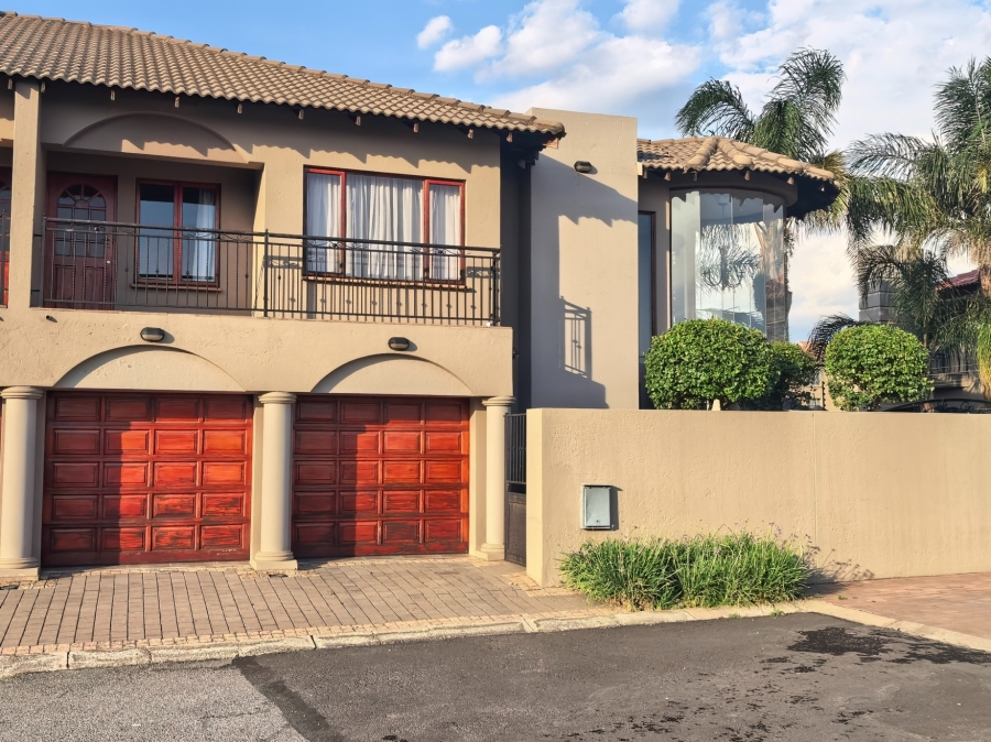 4 Bedroom Property for Sale in Sonneveld Gauteng