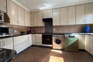 4 Bedroom Property for Sale in Sonneveld Gauteng