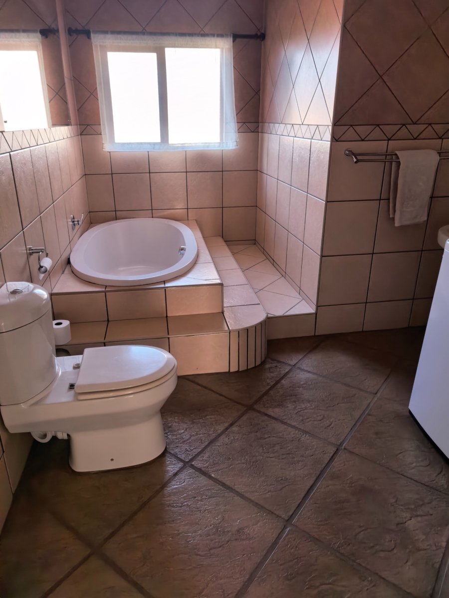 4 Bedroom Property for Sale in Sonneveld Gauteng