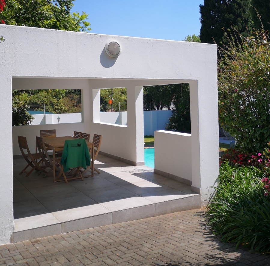 To Let 2 Bedroom Property for Rent in Dunkeld West Gauteng