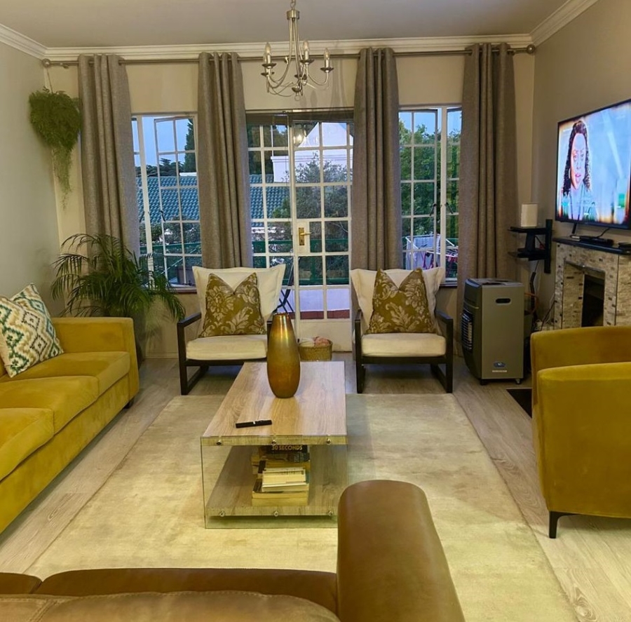 To Let 2 Bedroom Property for Rent in Dunkeld West Gauteng