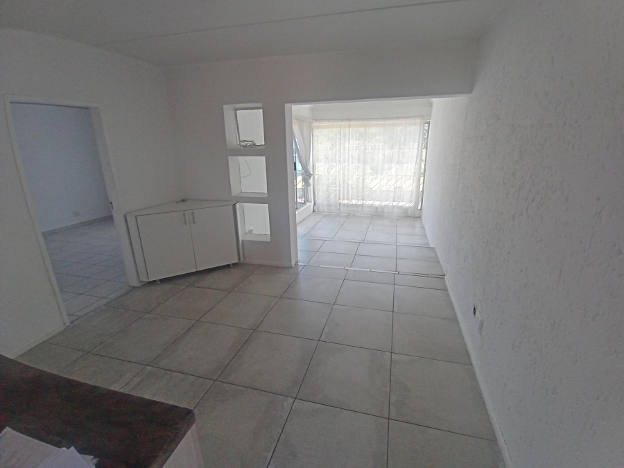 1 Bedroom Property for Sale in Mulbarton Gauteng