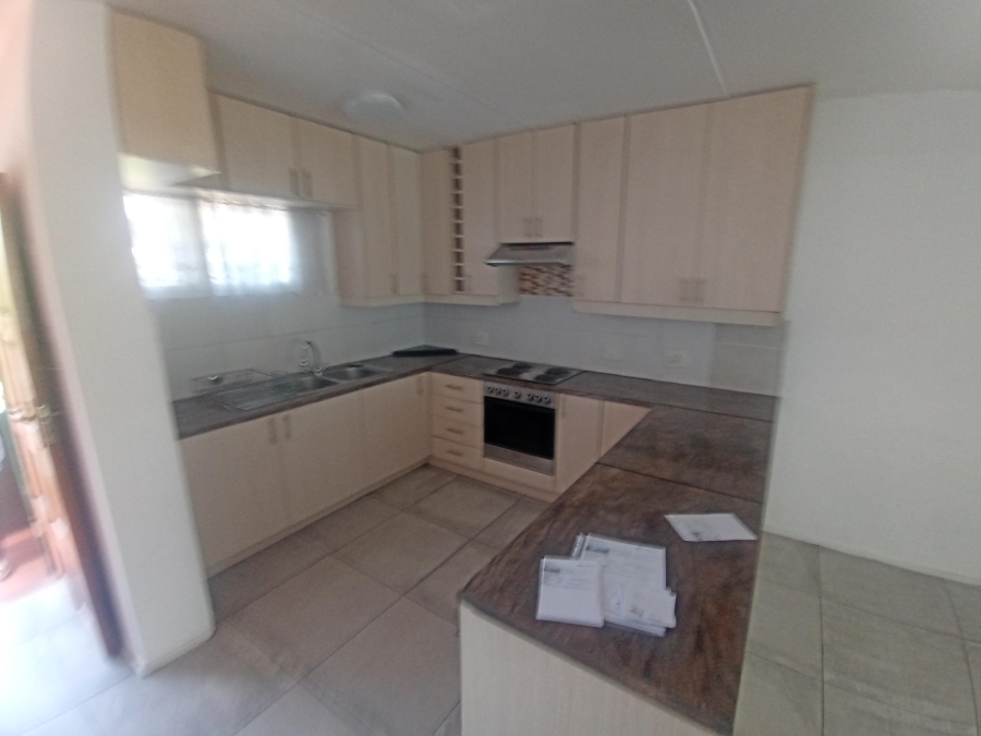 1 Bedroom Property for Sale in Mulbarton Gauteng