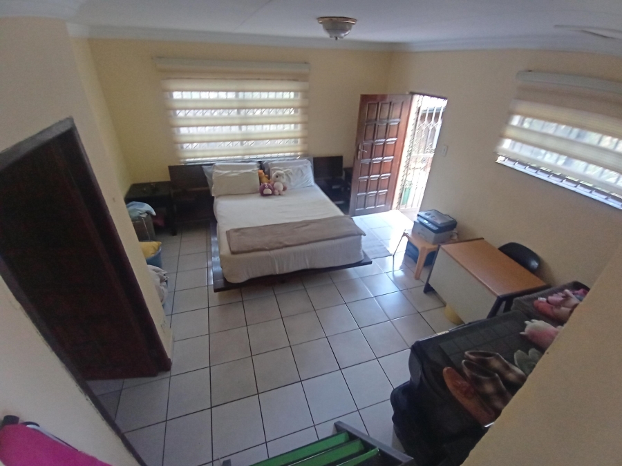 5 Bedroom Property for Sale in Mondeor Gauteng