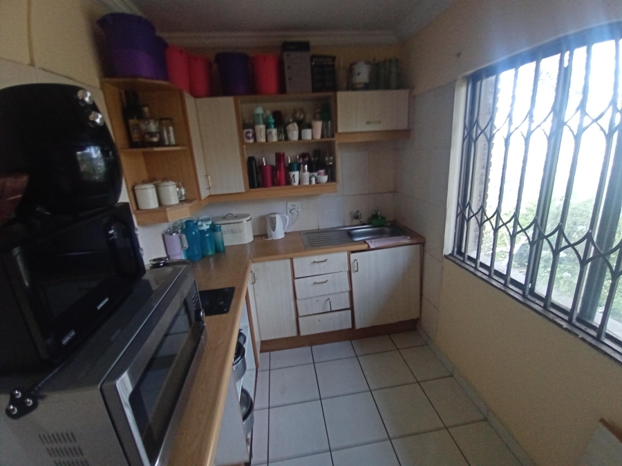 5 Bedroom Property for Sale in Mondeor Gauteng