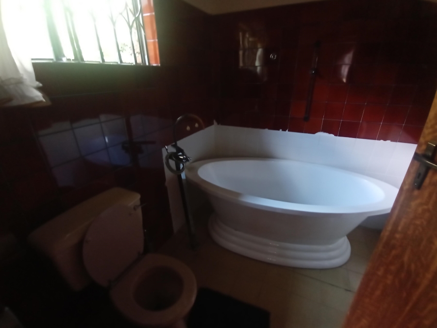 5 Bedroom Property for Sale in Mondeor Gauteng