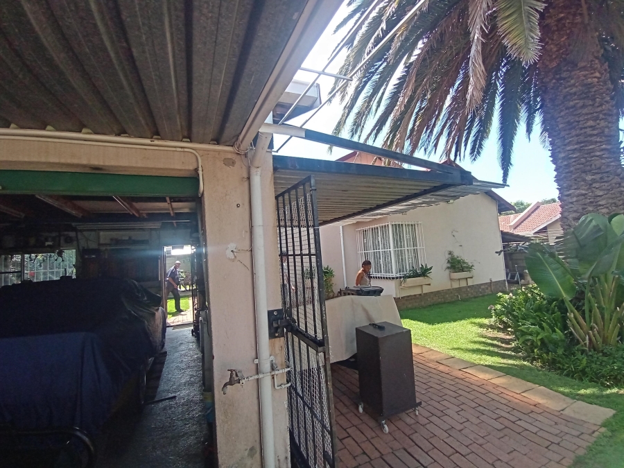3 Bedroom Property for Sale in Suideroord Gauteng