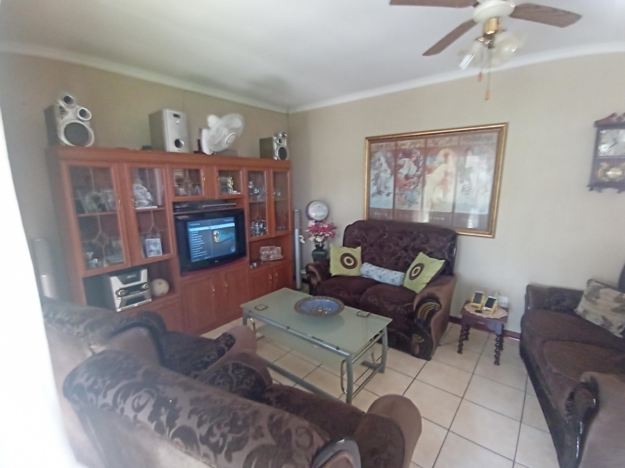 3 Bedroom Property for Sale in Suideroord Gauteng