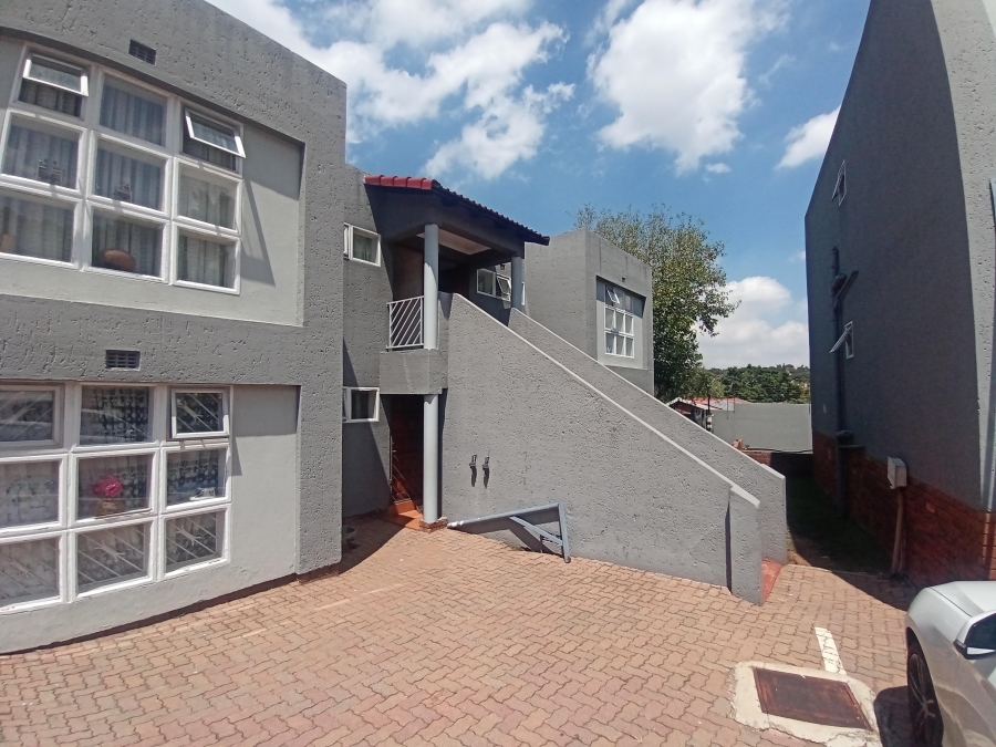 2 Bedroom Property for Sale in Winchester Hills Gauteng