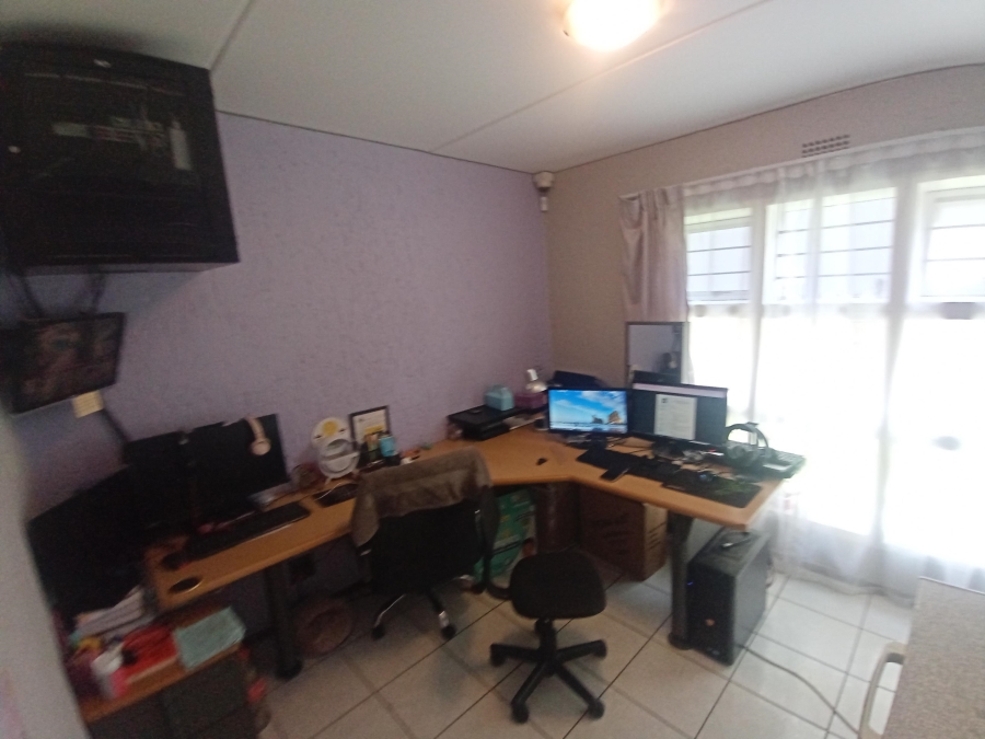 2 Bedroom Property for Sale in Winchester Hills Gauteng