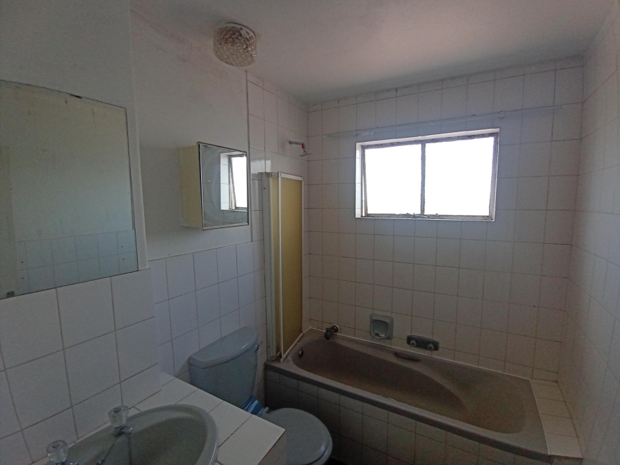 2 Bedroom Property for Sale in Ridgeway Gauteng