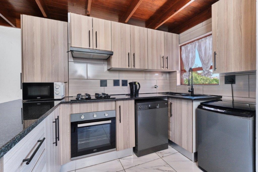 2 Bedroom Property for Sale in Sunninghill Gauteng