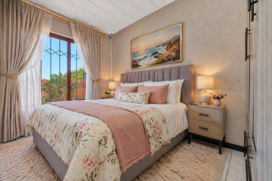 2 Bedroom Property for Sale in Sunninghill Gauteng