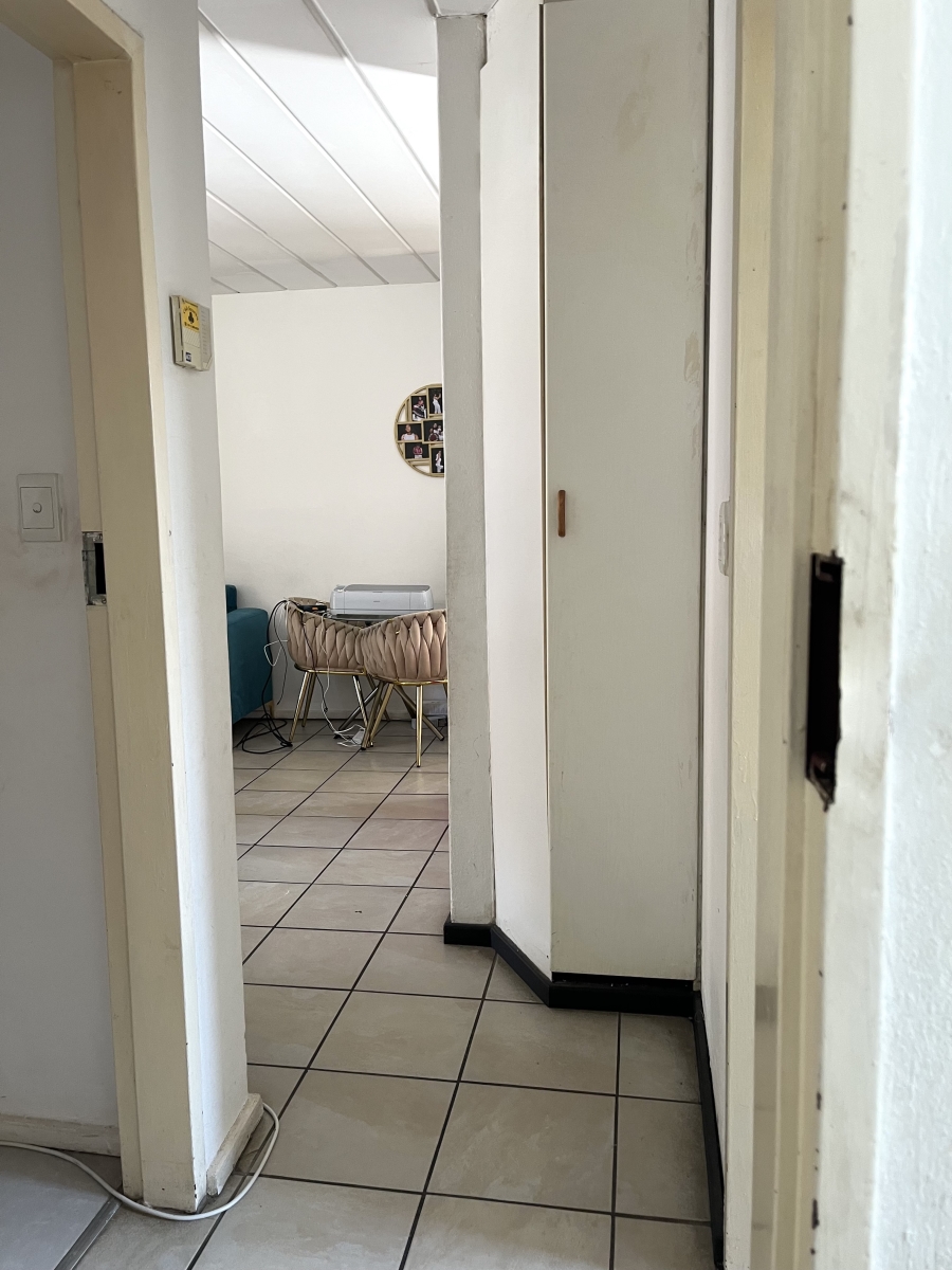 2 Bedroom Property for Sale in Noordwyk Gauteng