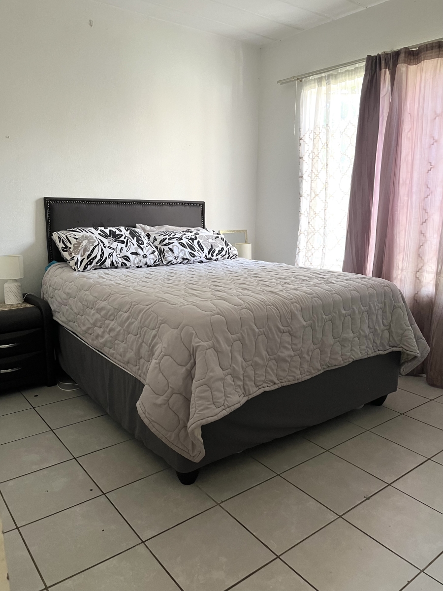 2 Bedroom Property for Sale in Noordwyk Gauteng