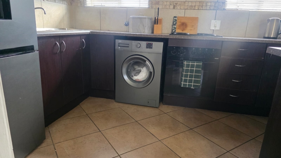 1 Bedroom Property for Sale in The Reeds Gauteng