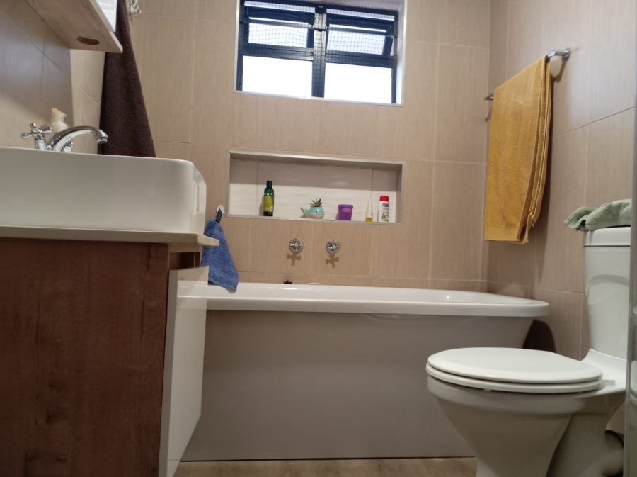 3 Bedroom Property for Sale in Roodepark Eco Estate Gauteng